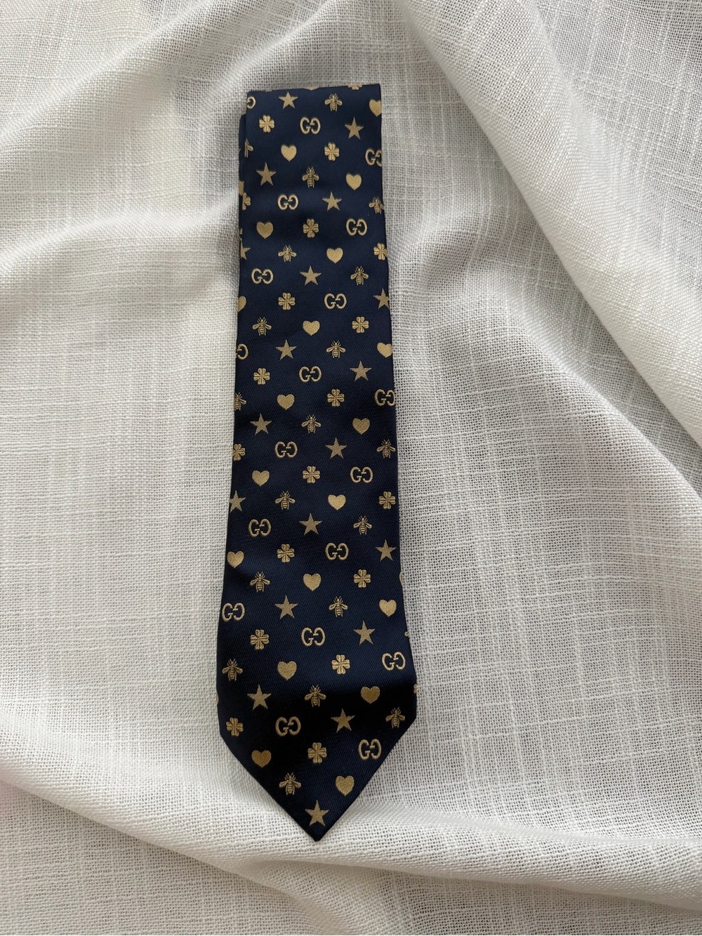 Authentic Gucci GG Hearts Stars Bee Silk Tie Navy Made in Italy